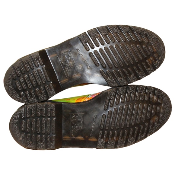 Dr. Martens Women's Daze Smiths 4-eye Oxford Shoe - Picture 8 of 8